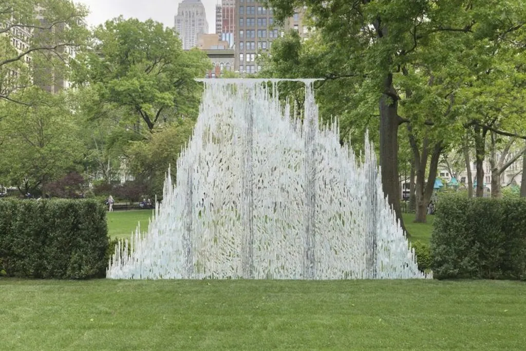 Te presentamos a Diana Al Hadid, la artista siria residente en Brooklyn
